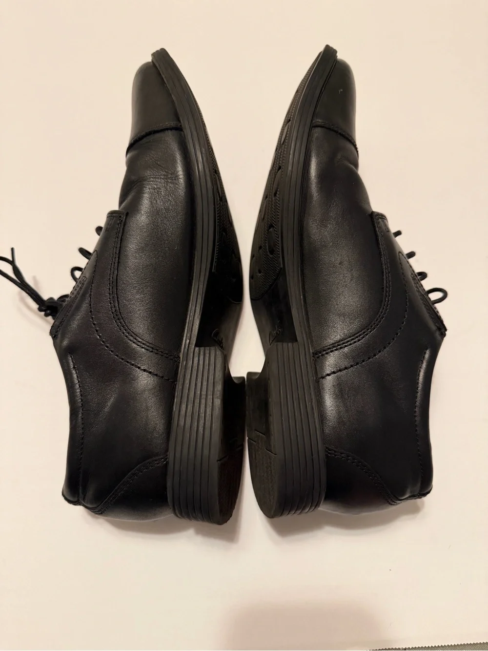 Clarks Collection Whiddon Cap Toe Oxford Black Leather Men’s Dress Shoes 9.5M